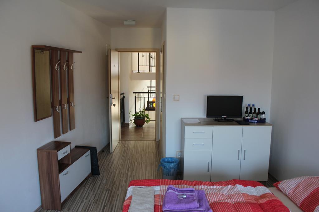 Penzion Piller Chvalín Habitación foto